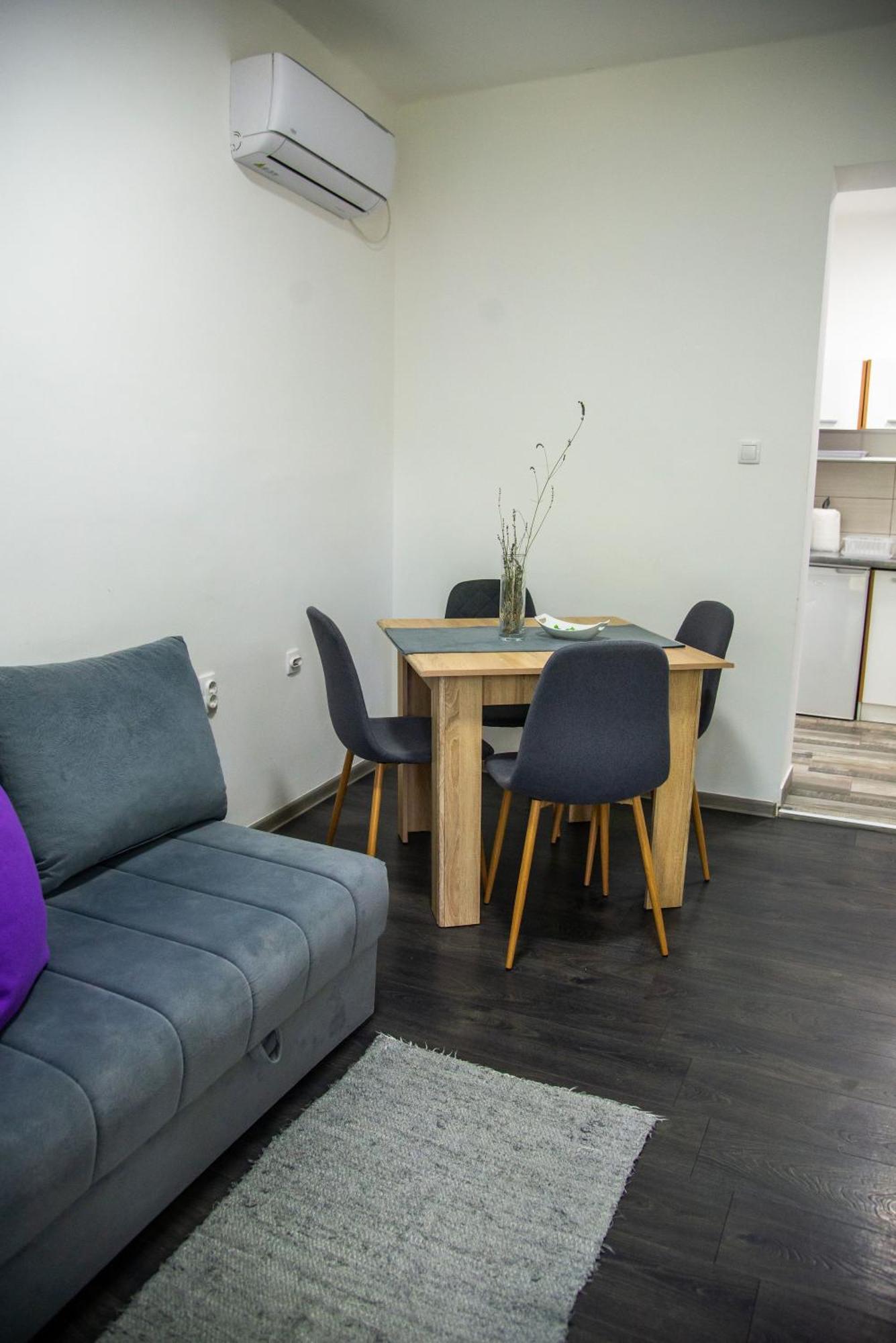 Apartmani Maslacak Vrdnik Ngoại thất bức ảnh