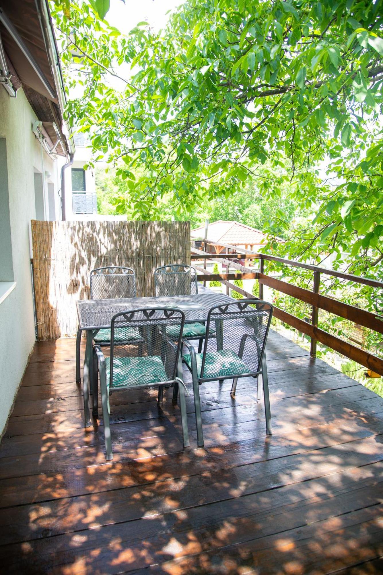 Apartmani Maslacak Vrdnik Ngoại thất bức ảnh